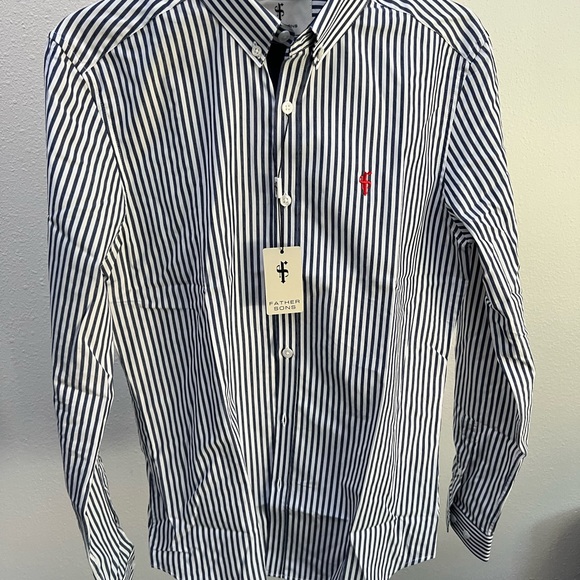 Father and Sons size small Classic fit - Picture 2 of 3